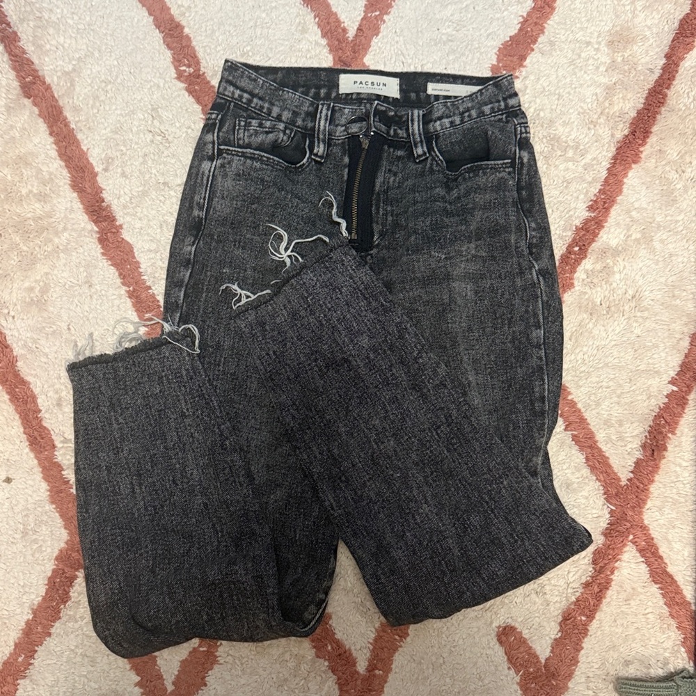 PacSun Charcoal Distressed Denim size 22
